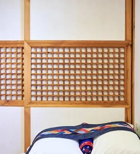 Сasa de vacaciones Jay Hanok ㅡ 3br 3bath ㅡ 8min From Anguk Stn *