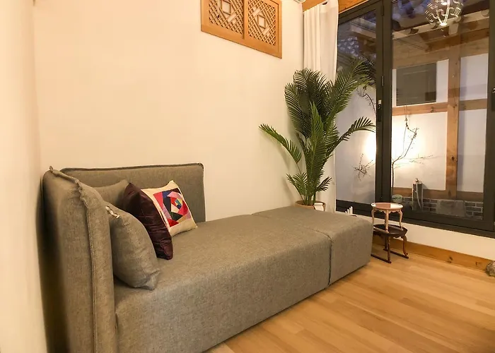 Jay Hanok ㅡ 3br 3bath ㅡ 8min From Anguk Stn Сasa de vacaciones